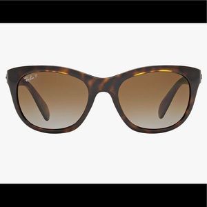 Ray-Ban Women’s Polarized Sunglasses 😎